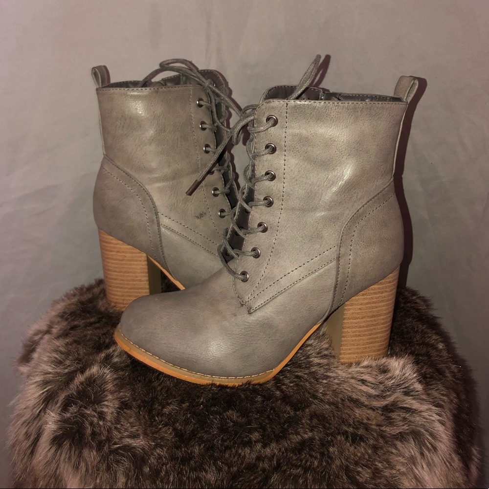 Chunky heeled leather laced booties